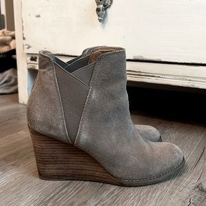 Taupe suede wedges by lucky brand